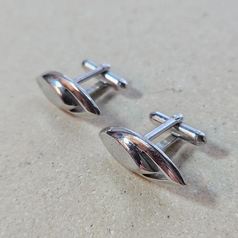 Vtg 60s SWANK‎ Silver Tone Geometric Leaf Eye Shape Cutout Cufflinks Mid Century